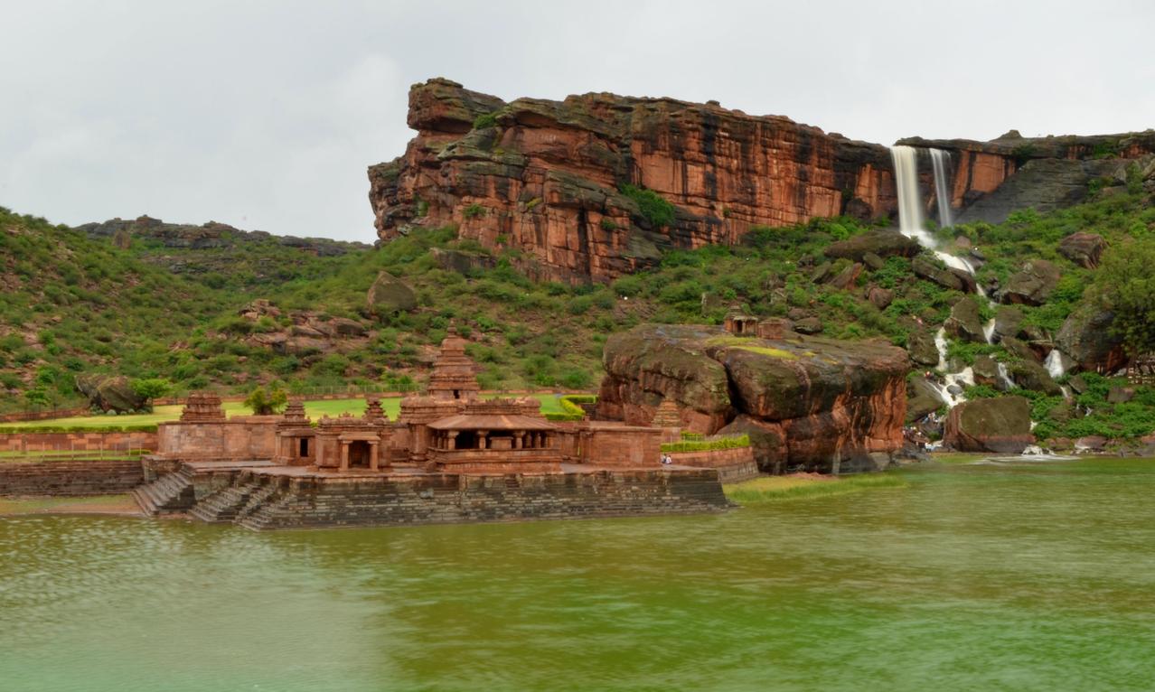 Lake side temples at Badami - Bhutanatha Temple