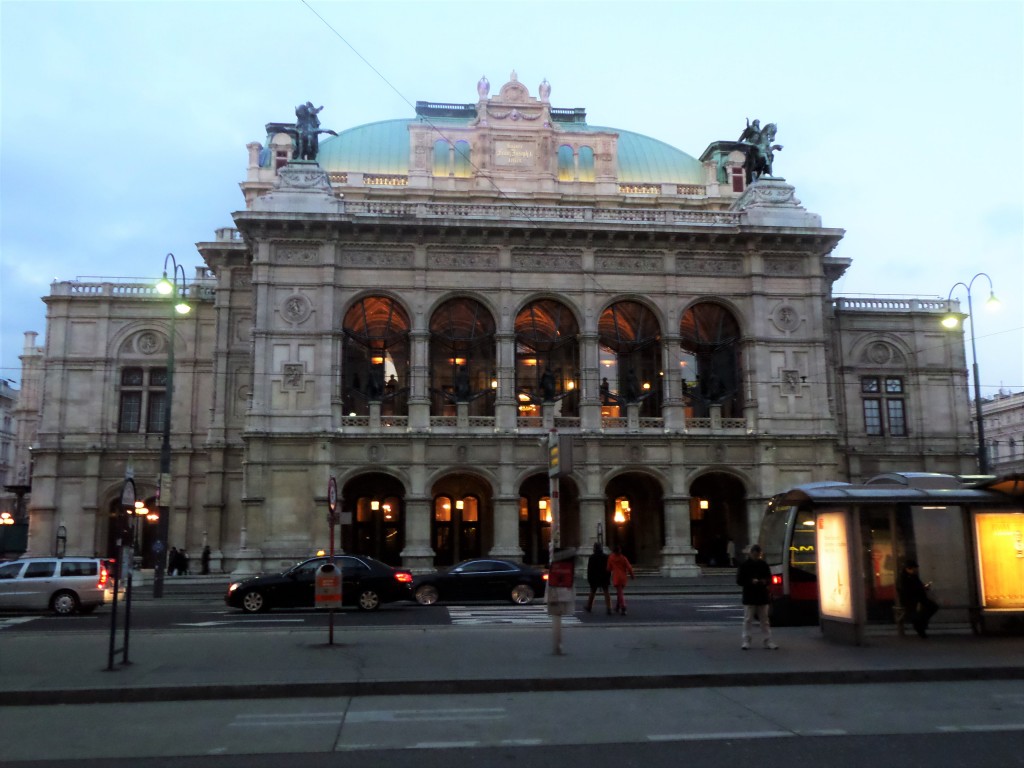 Vienna State Opera's impressive neoclassical building